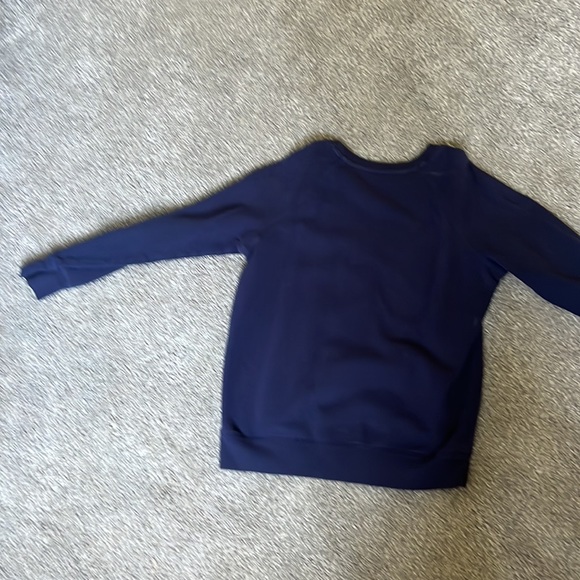 Navy blue crew neck never worn. - Picture 2 of 3